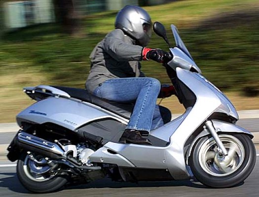 B125 - 11KW-15LE eladó 125cc motorok - honda pantheon