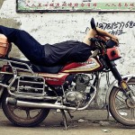 Sleeping-on-a-Motorcycle-05 Sleeping-on-a-Motorcycle-05