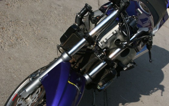 gymkhana-kawasaki-zzr-6